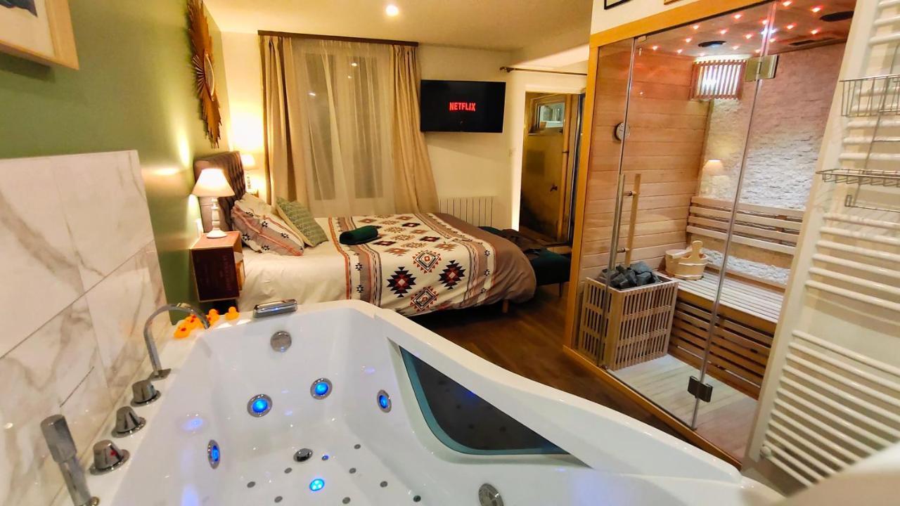 Votre Escale Jungle Sauna & Spa Niort Kültér fotó